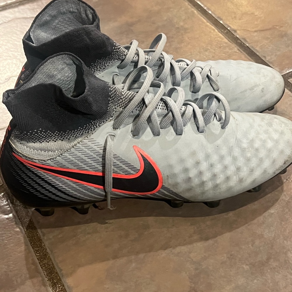 Nike Magista Obra II DF cleats